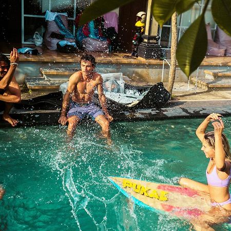 Lotide Surf Camp Uluwatu Hostel Buitenkant foto